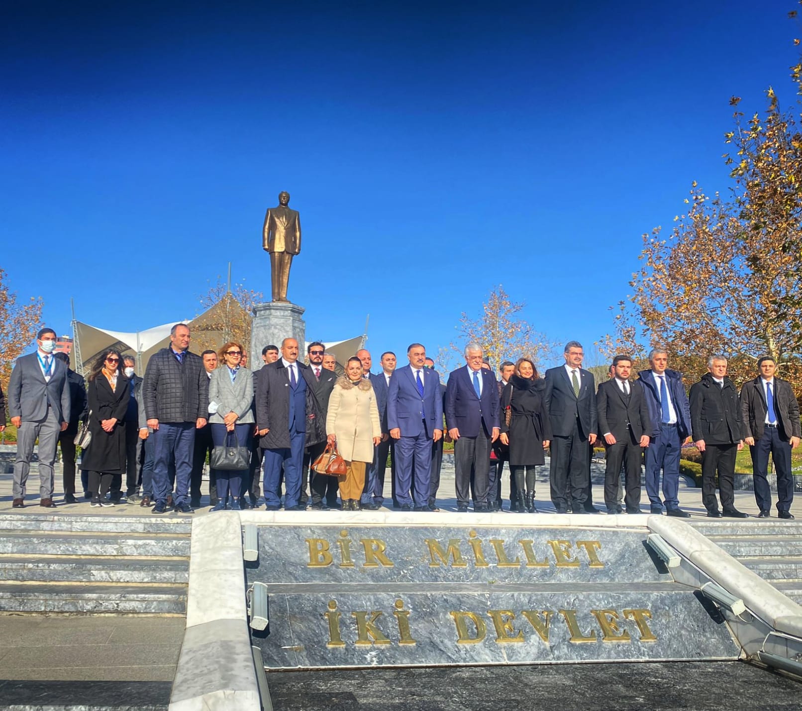 Ankara'da Haydar Aliyev Anıtı Önünde Tören Düzenlendi