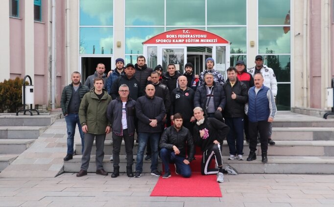 Azerbaycan Erkek Boks Milli Takımı Baş-antrenörü Neriman Abdullahev, Kastamonu'da yaptıkları kamp dolayısıyla Türkiye'ye teşekkür ettiklerini söyledi
