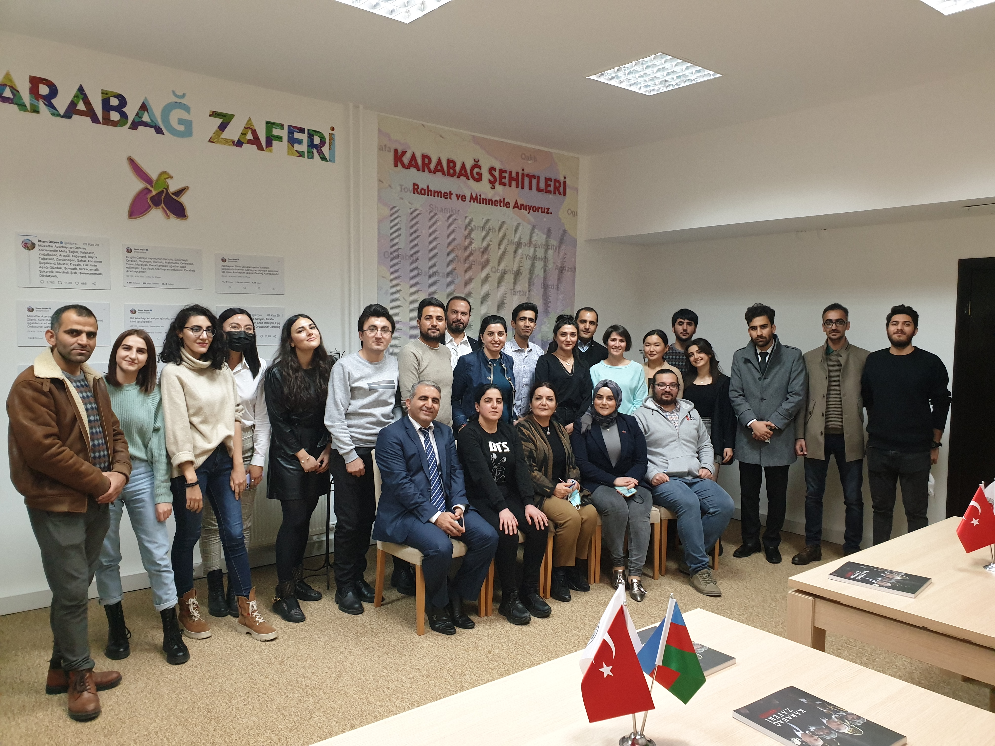 Azerbaycan ve Türk Dünyası Öğrenci Temsilcileri TADİV Başkanı Prof.Dr Aygün Attar'ı Ziyaret Etti
