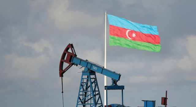 Azerbaycan'da yeni petrol yatağı bulundu