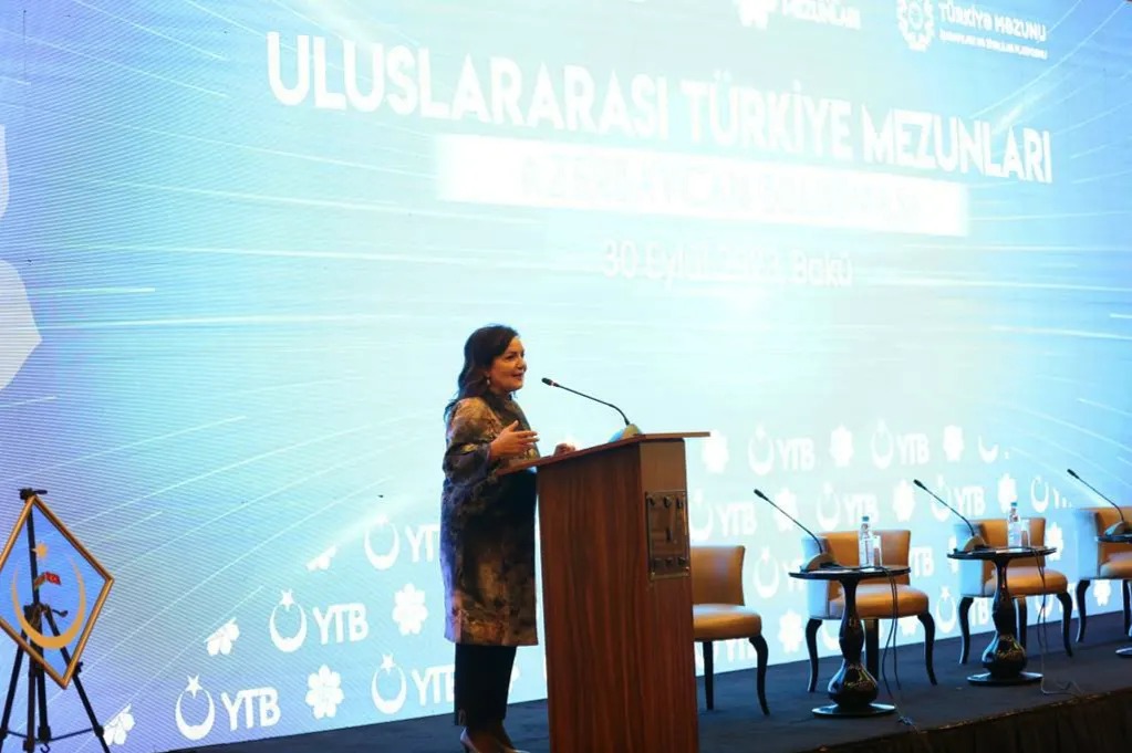 Azerbaycan'ın başkenti Bakü'de Uluslararası Türkiye Mezunları Azerbaycan Buluşması gerçekleştirildi
