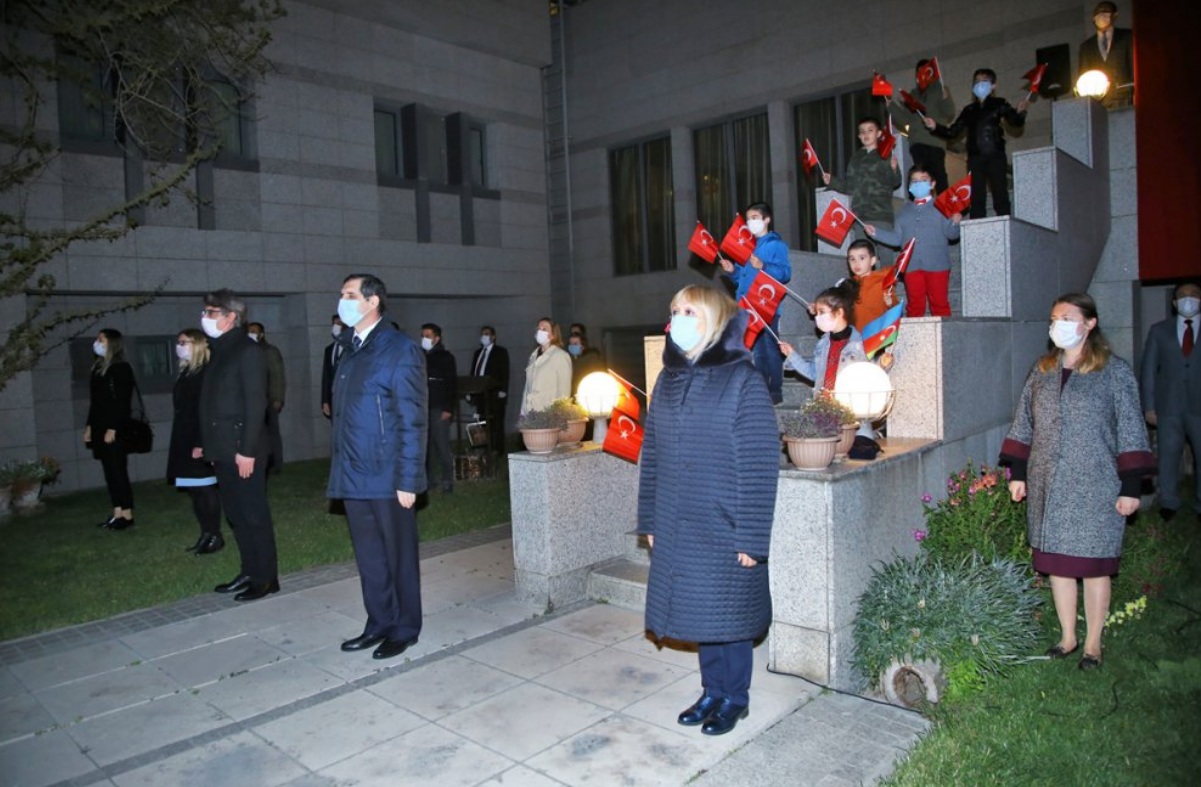 Türkiye'nin Bakü Büyükelçiliğinde TBMM'nin açılışının 100. yılı dolayısıyla tören düzenlendi  