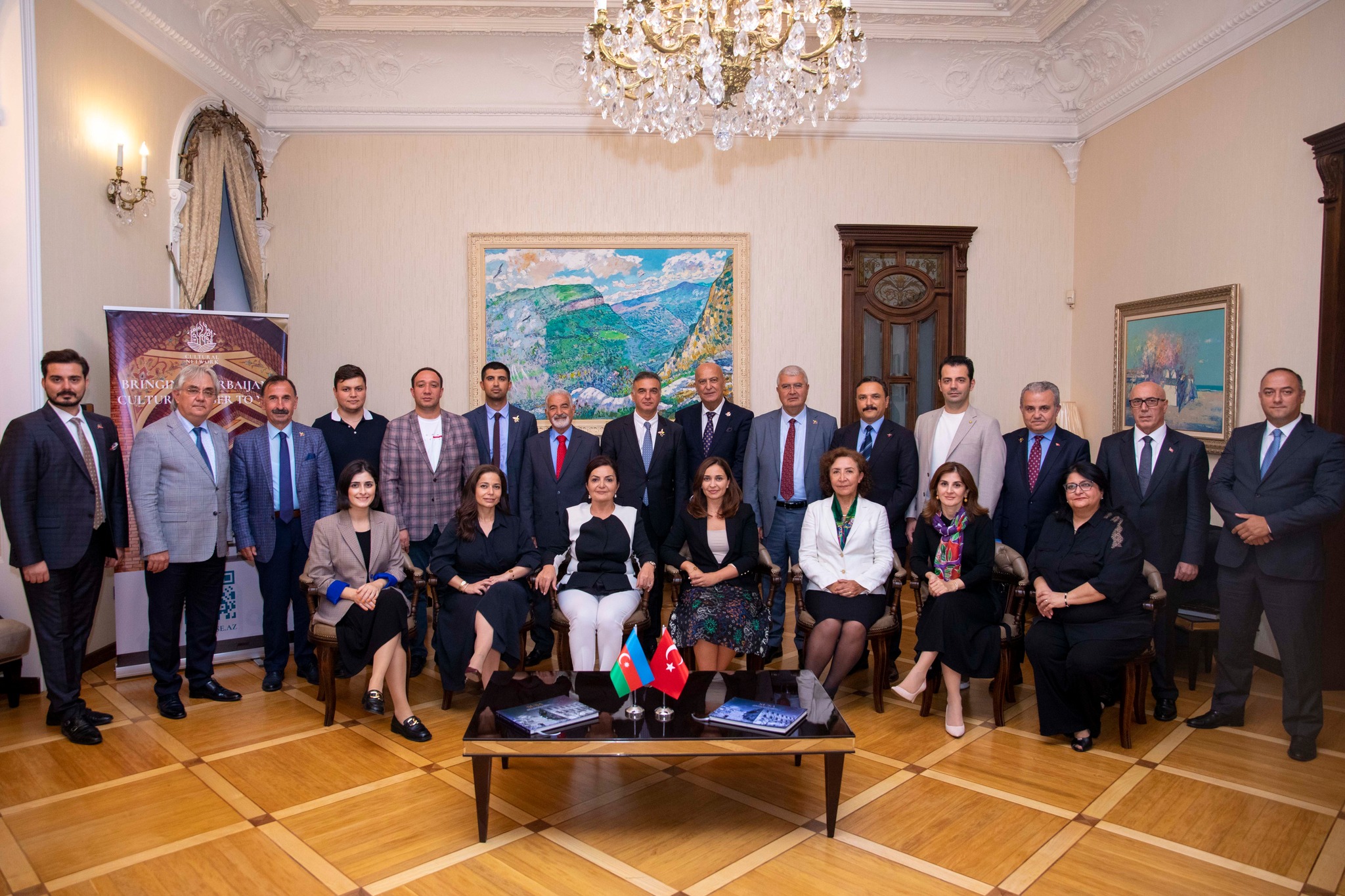Bakü'de Cultural Network House Ziyareti